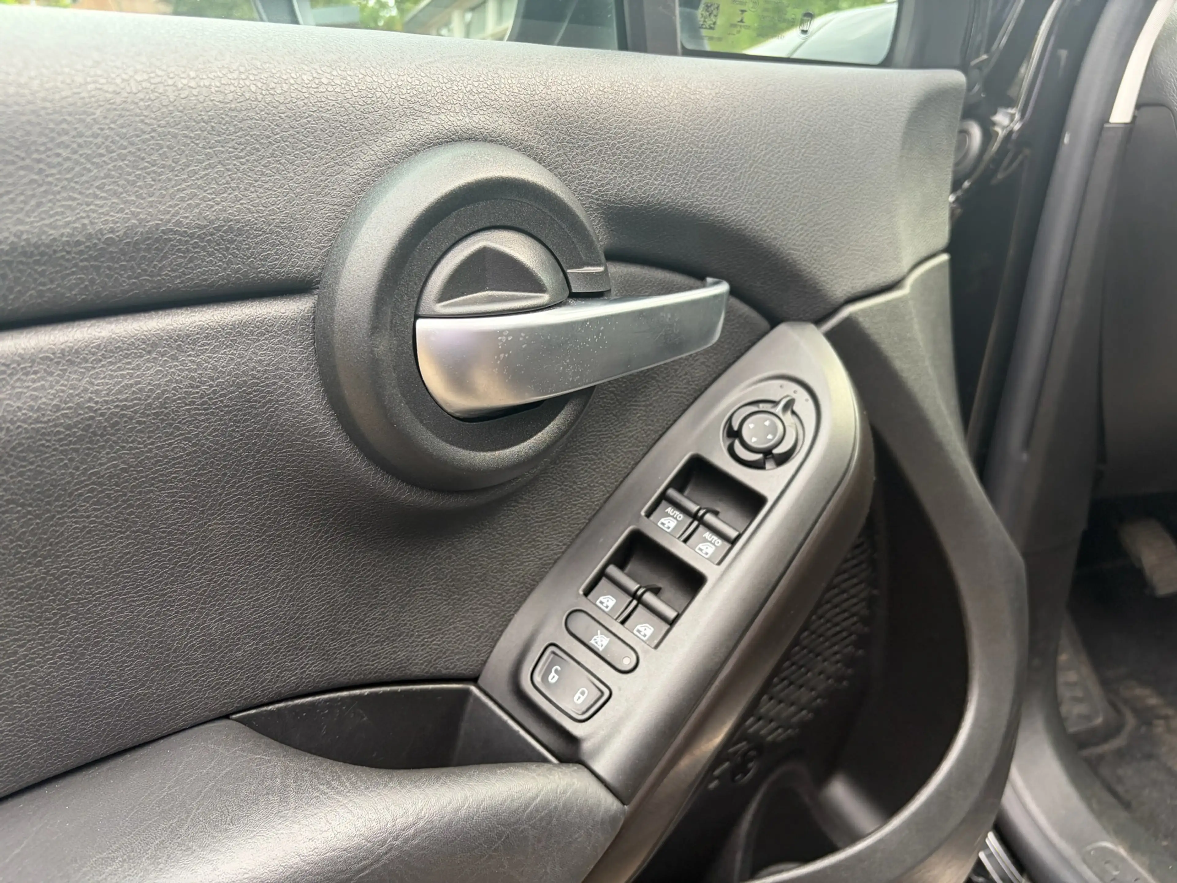 Fiat 500X 1.6i E-Torq S-DESIGN CITY CROSS — photo 12