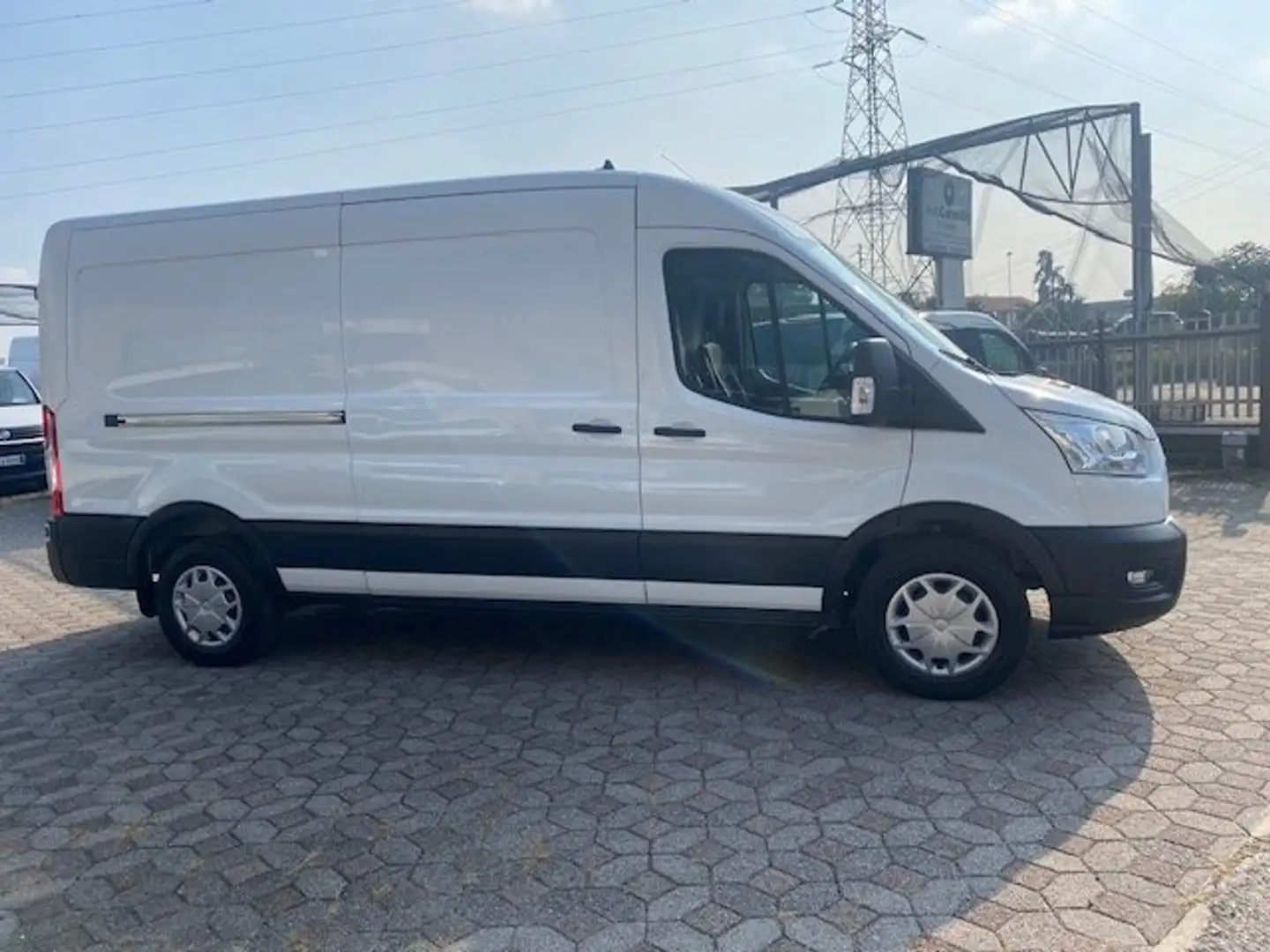 Ford Transit 2.0 TDCI 130 CV HYBRID L2H2 Bianco - 1