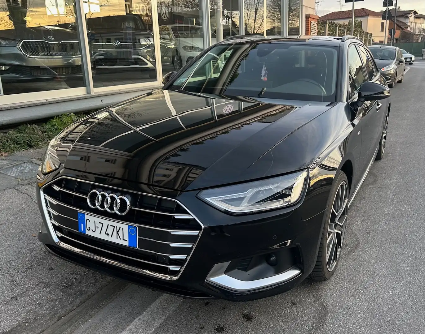Audi A4 Avant 35 2.0 tfsi mhev S Line 150cv s-tronic Noir - 2