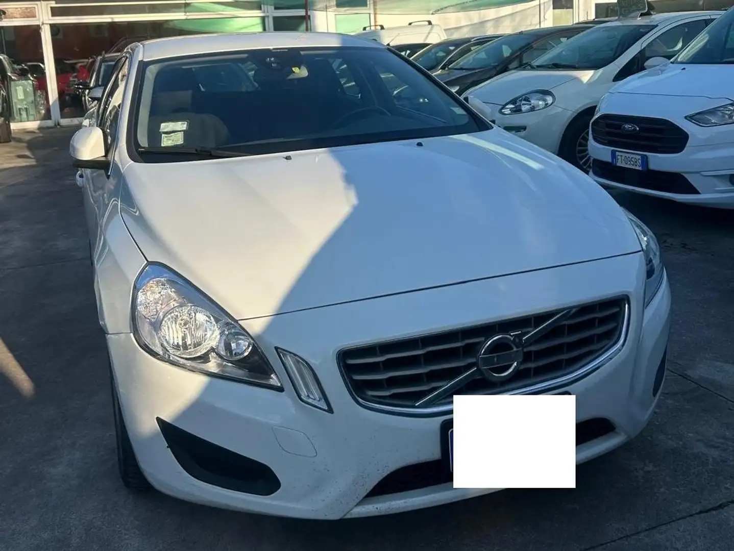 Volvo V60 V60 2.0 d4 ved (d3) Summum geartronic Bílá - 2