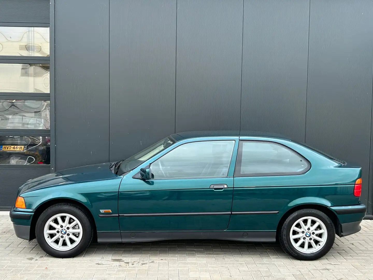 BMW 316 3-serie Compact 316i Executive Zelená - 2