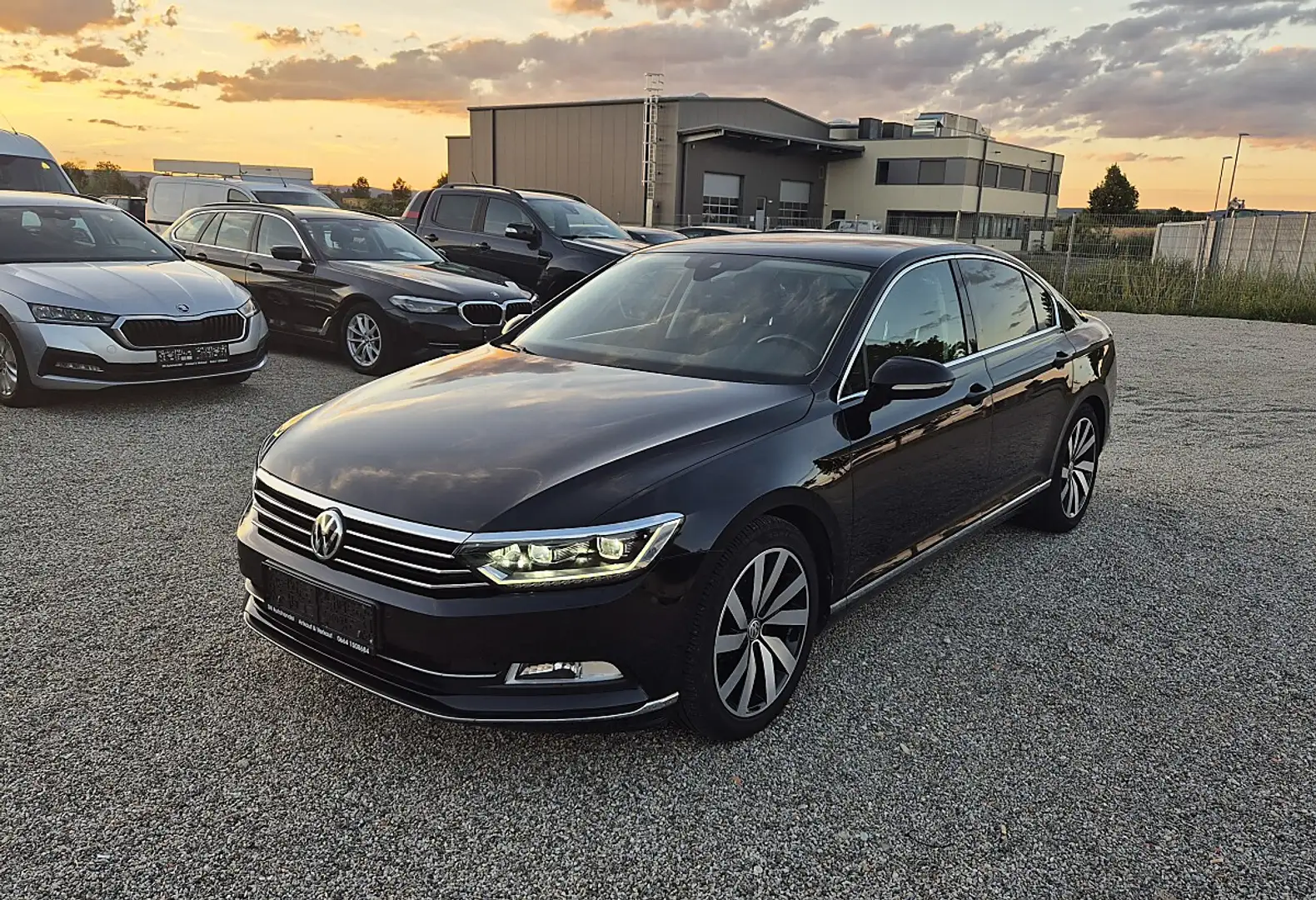 Volkswagen Passat Highline 2,0 TDI SCR DSG Schwarz - 1