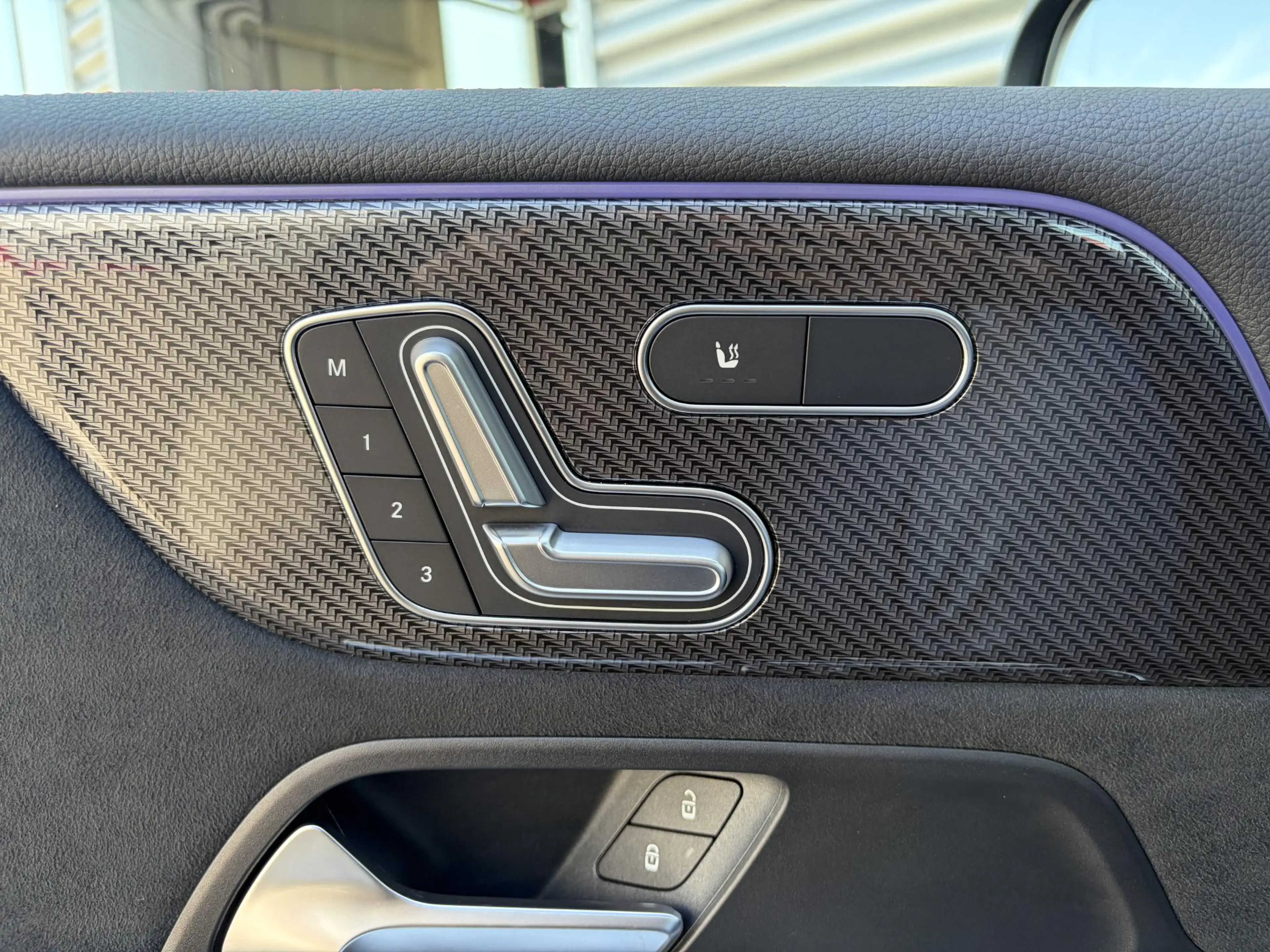 Mercedes-Benz B 250 e Business Solution AMG — photo 8