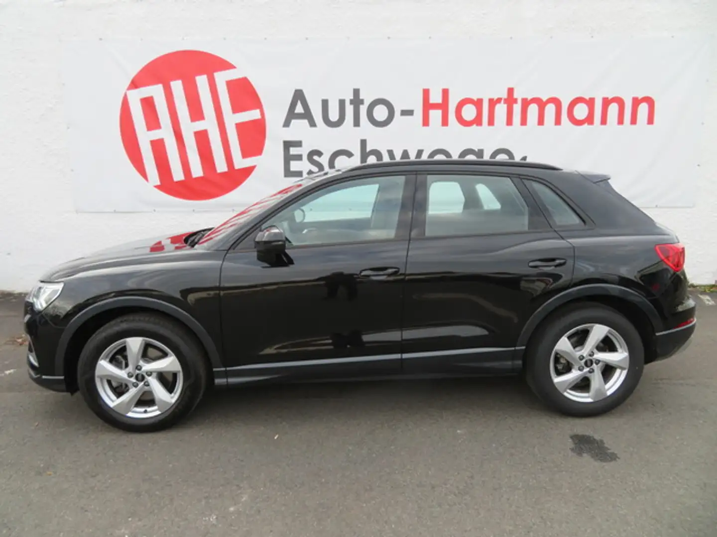 Audi Q3 40 TFSI quattro advanced LED Nav Assist Ahk Schwarz - 2
