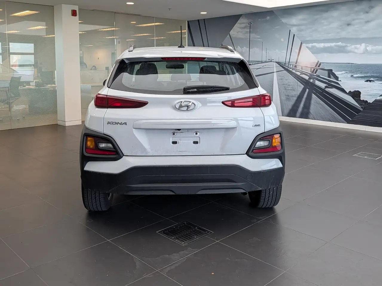 Hyundai KONA снимка Hyundai KONA