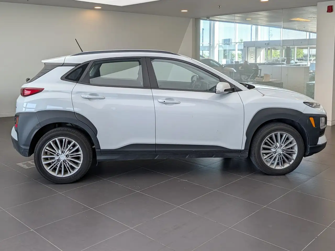 Hyundai KONA снимка Hyundai KONA
