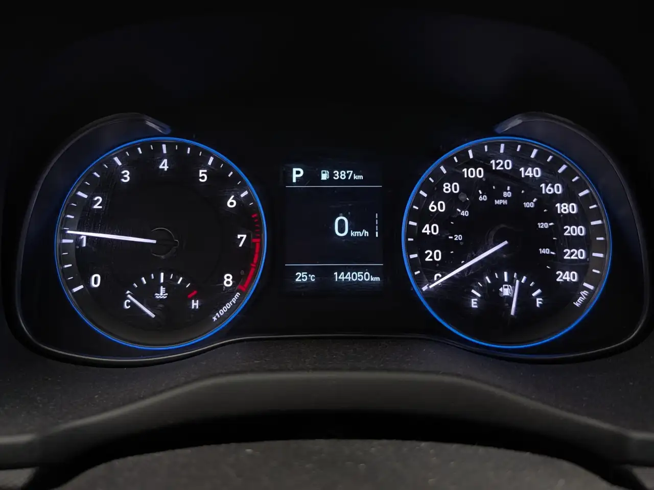 Hyundai KONA снимка Hyundai KONA