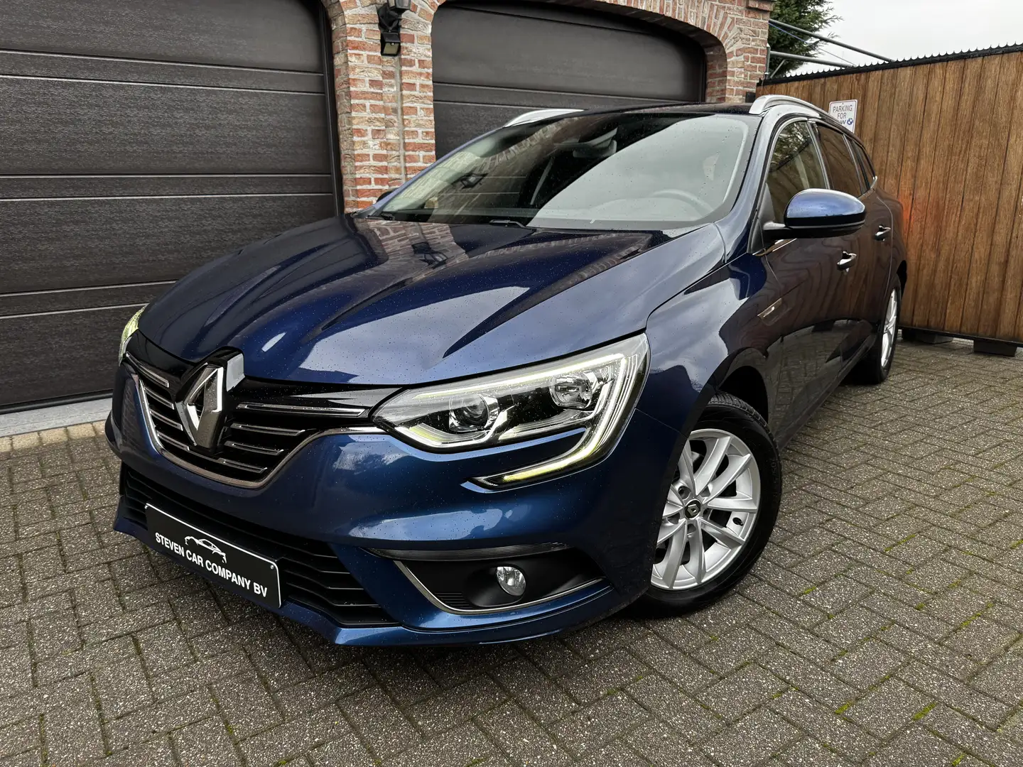 Renault Megane | LED | LANE WARNING | NAVI | CARPLAY | PDC | Bleu - 1