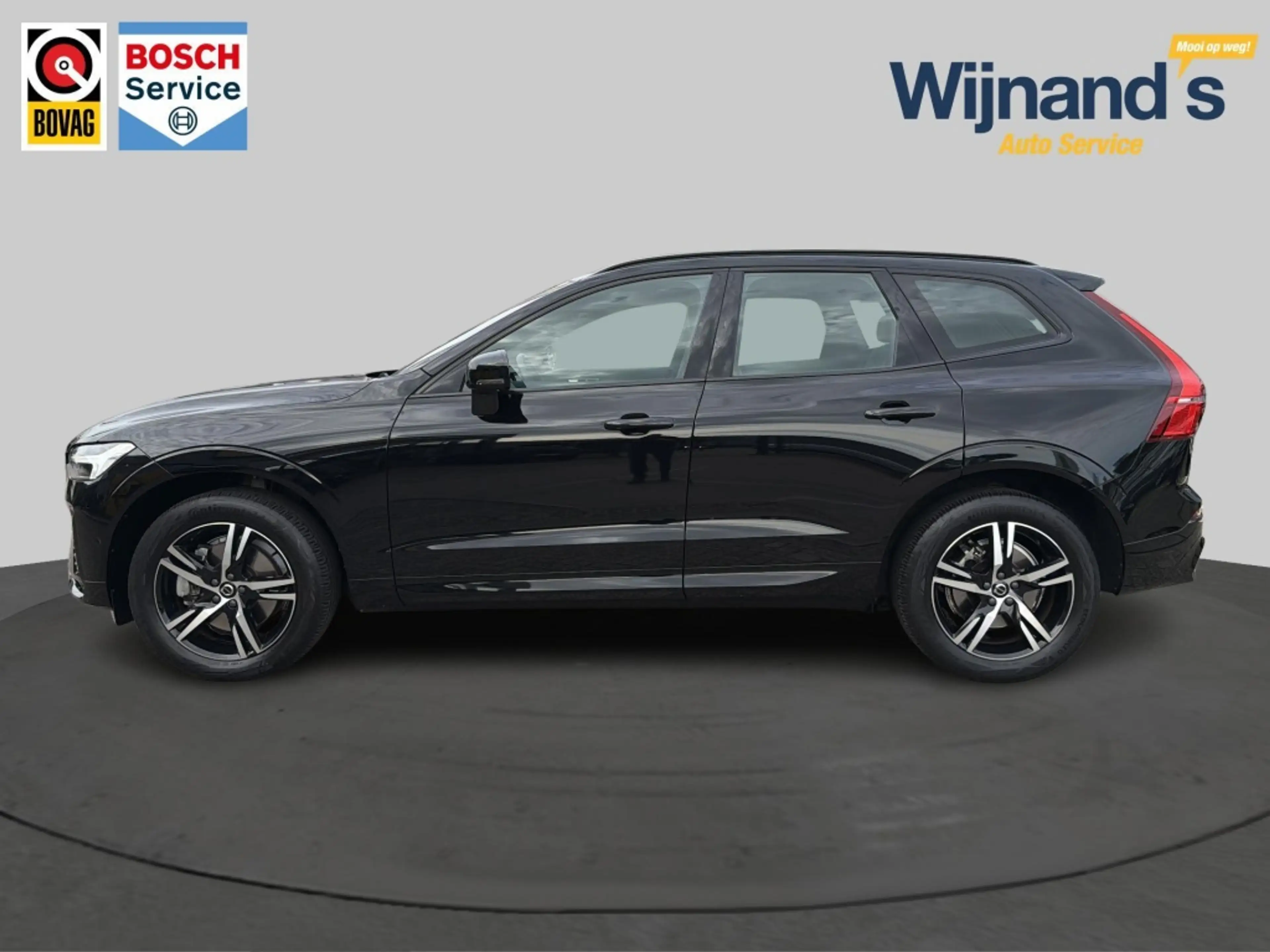 Volvo XC60 2.0 B4 R-Design — photo 3