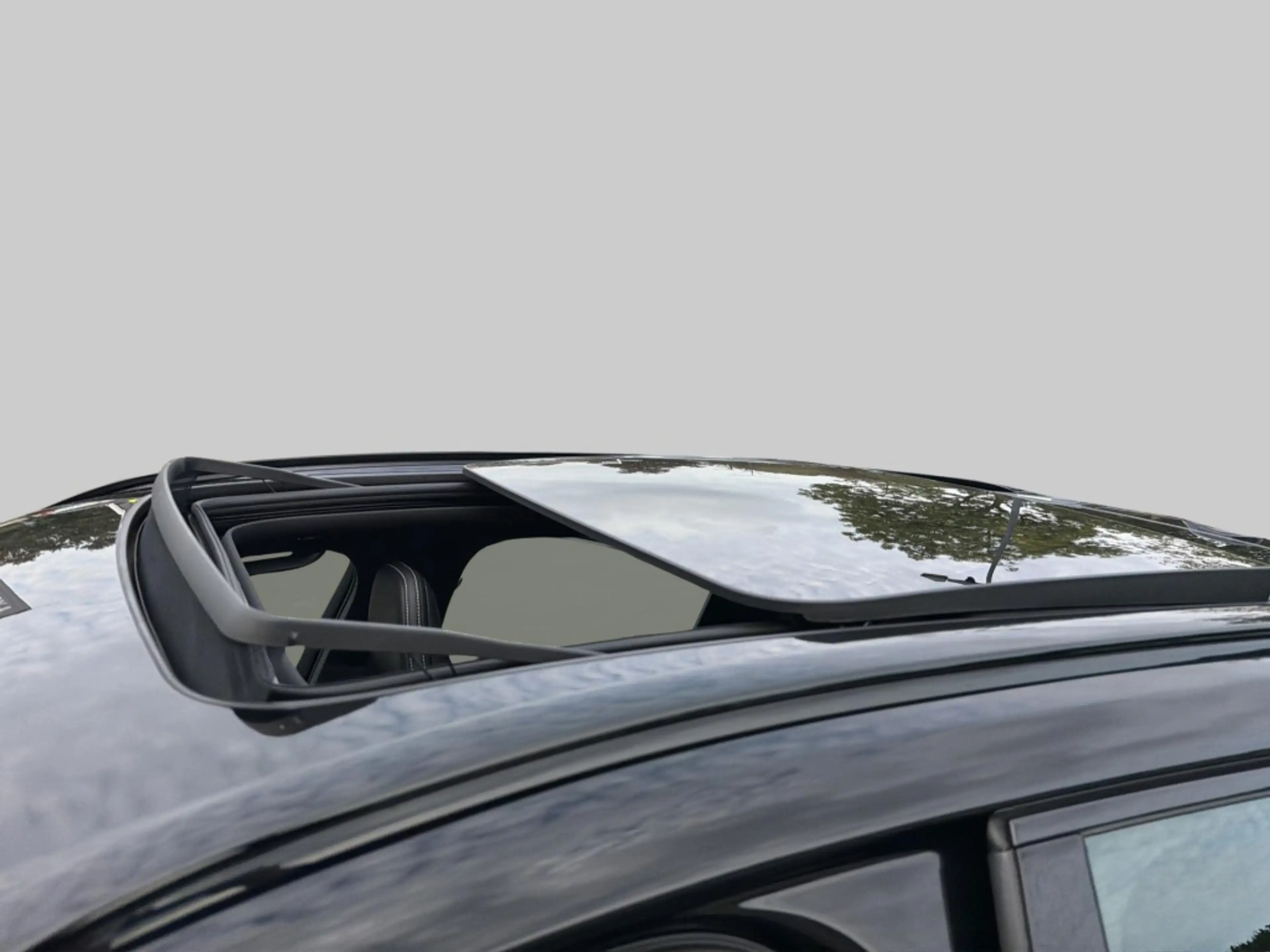 Volvo XC60 2.0 B4 R-Design — photo 33