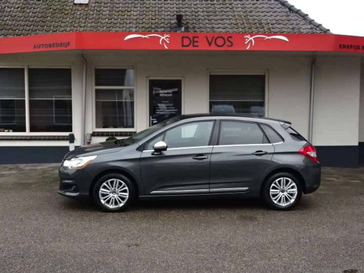 Citroen C4 1.2 PureTech Collection Grijs - 2