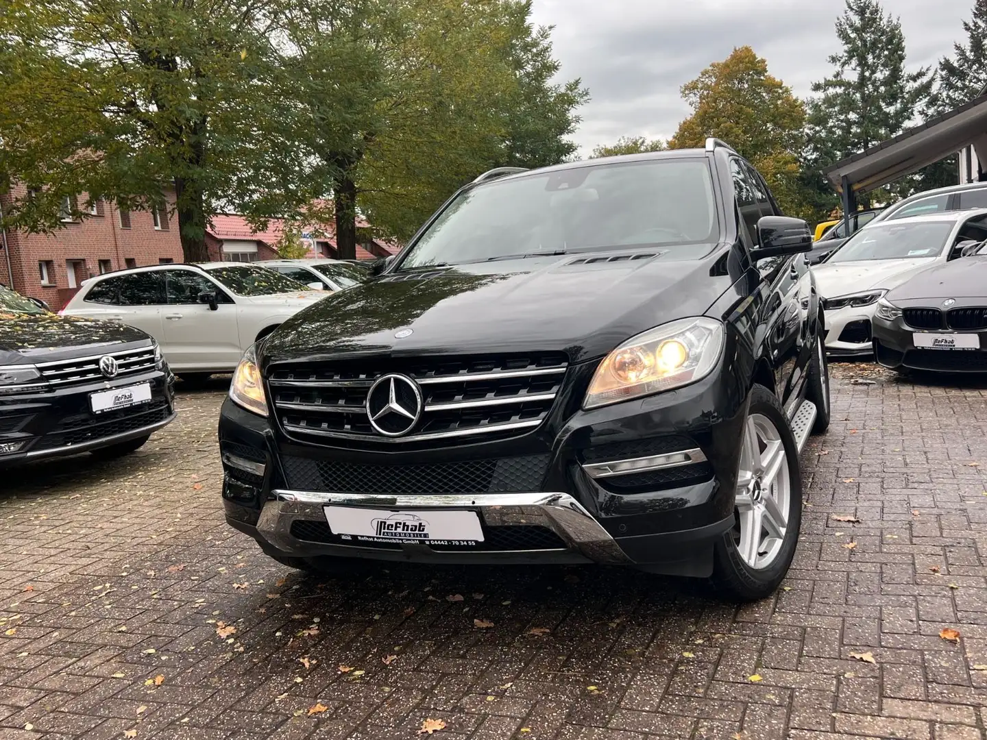 Mercedes-Benz ML 350 CDI BlueTec*4-MATIC*LEDER*SHZ*SCHIEBEDACH Schwarz - 1