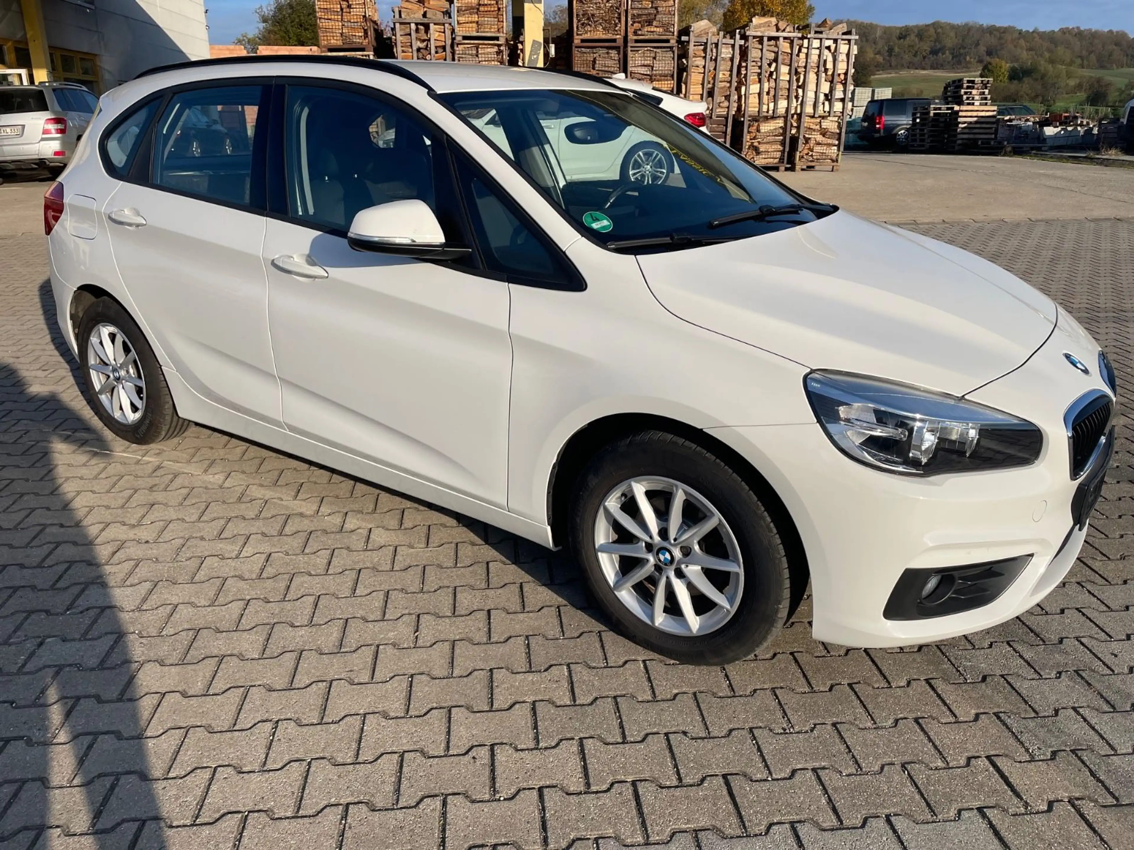 BMW 216 i Active Tourer Advantage — photo 2