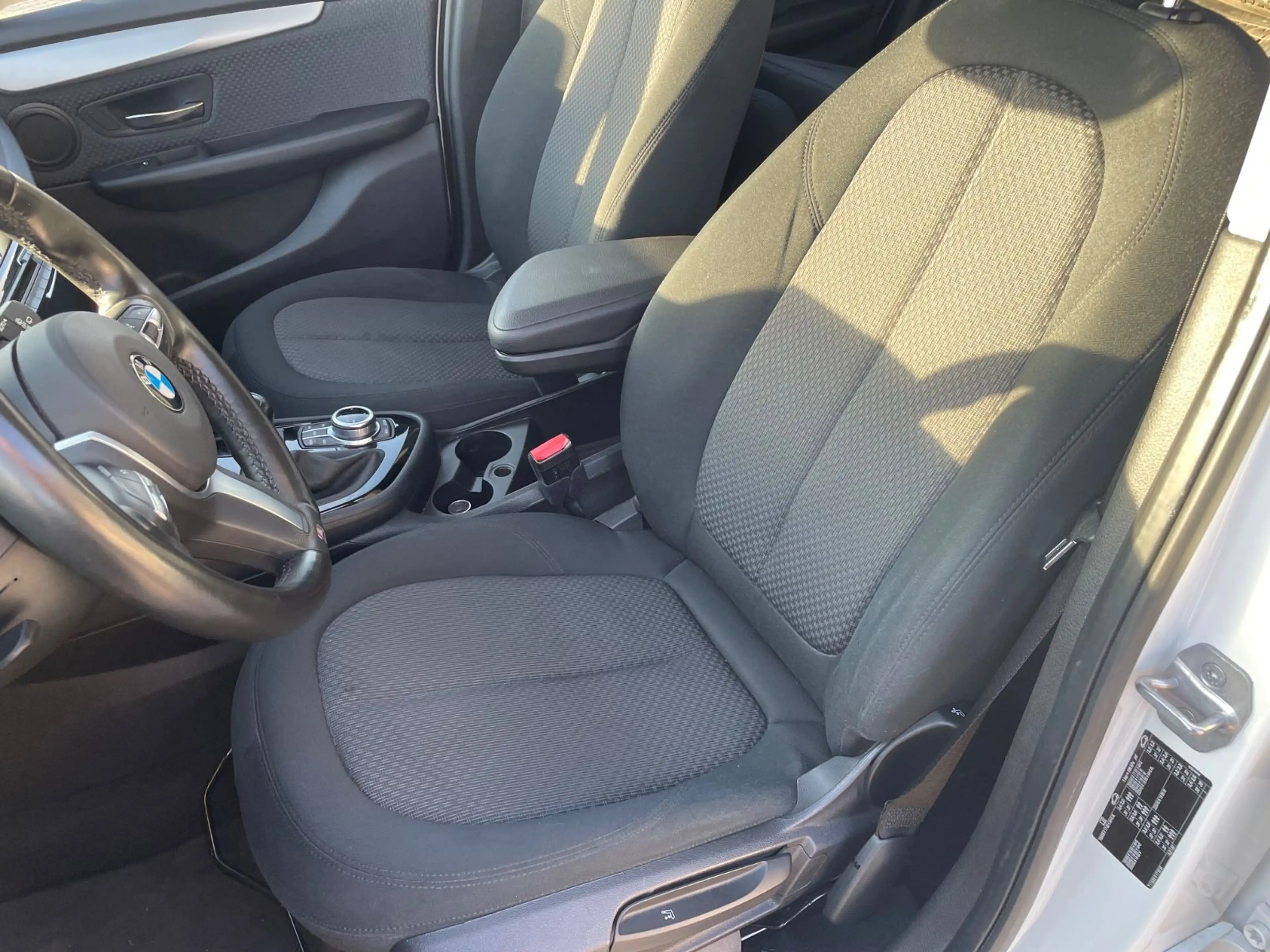 BMW 216 i Active Tourer Advantage — photo 9