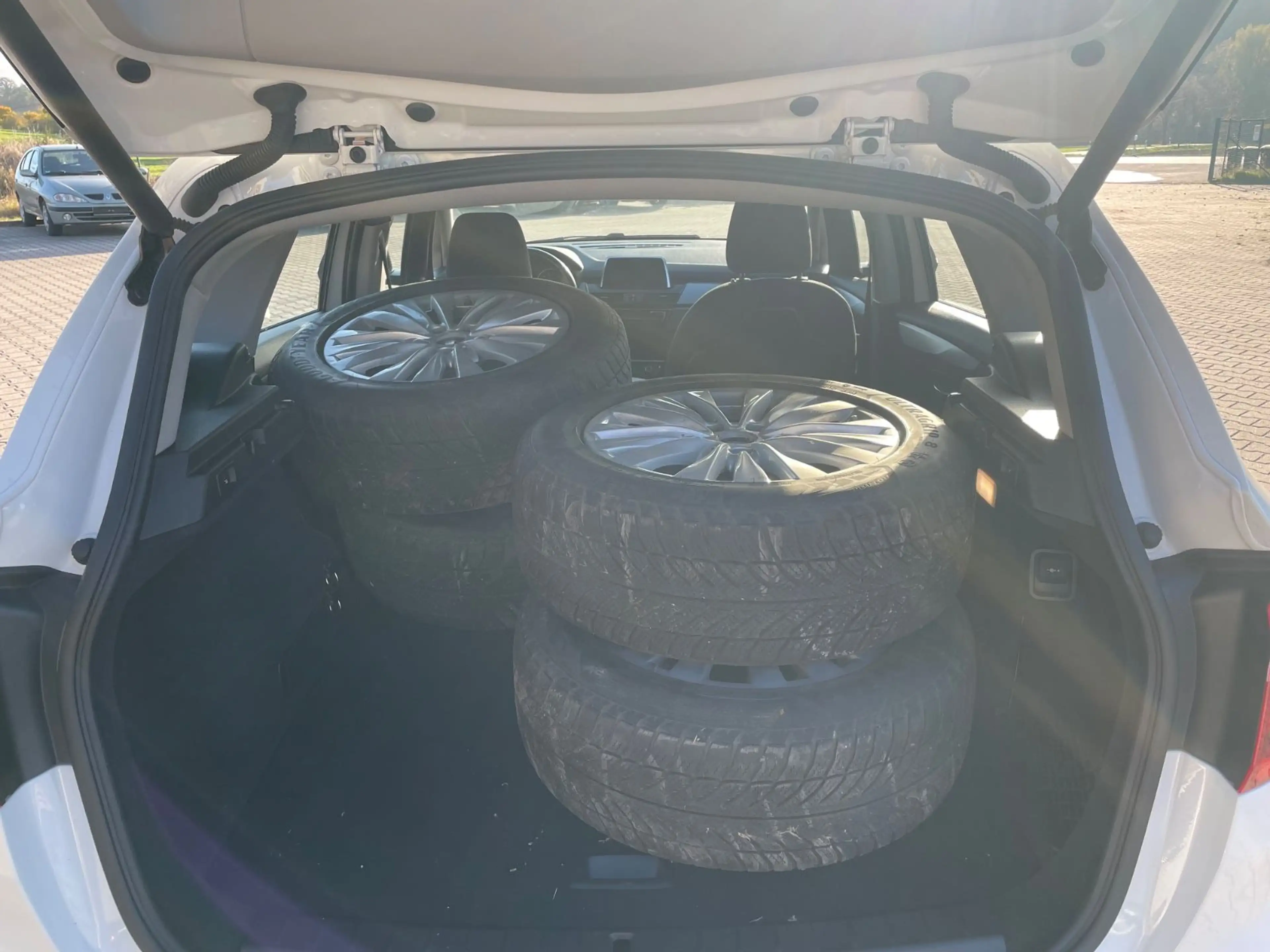 BMW 216 i Active Tourer Advantage — photo 6