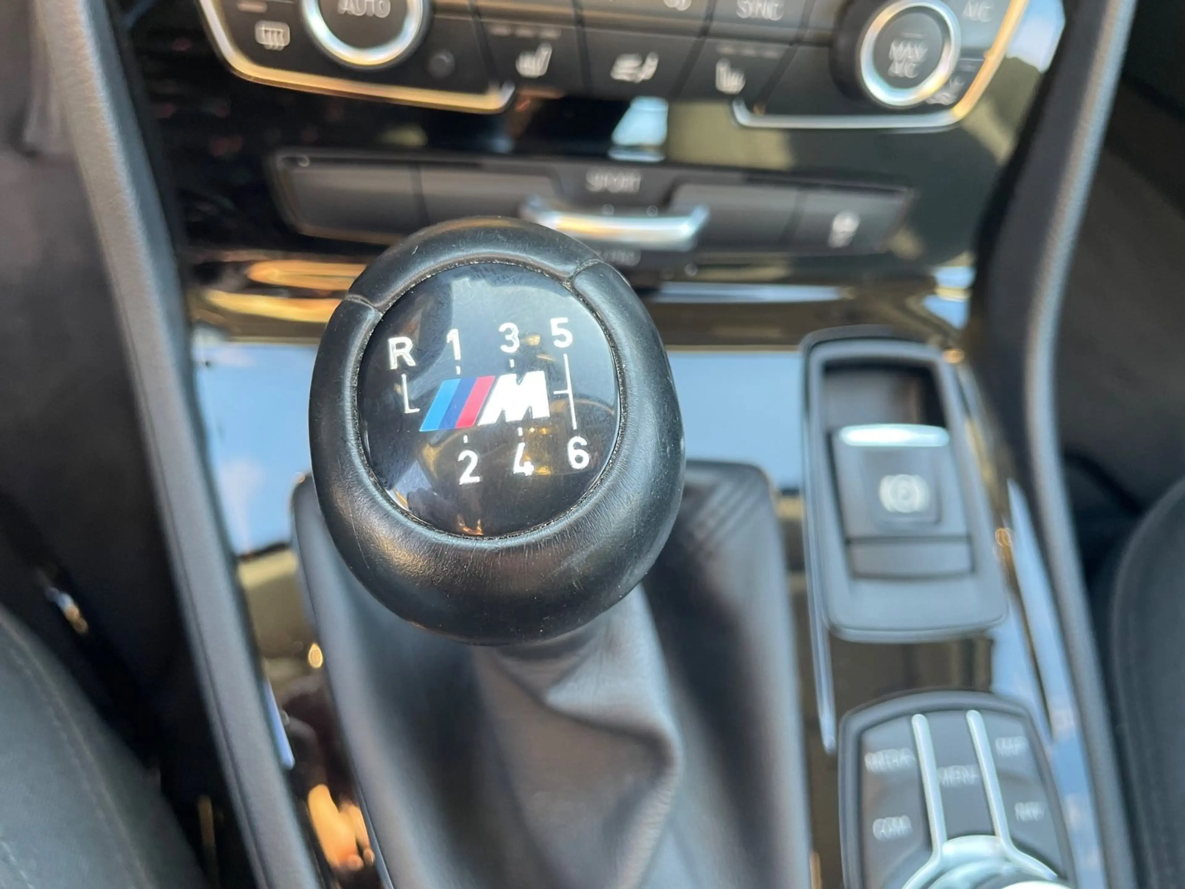 BMW 216 i Active Tourer Advantage — photo 10