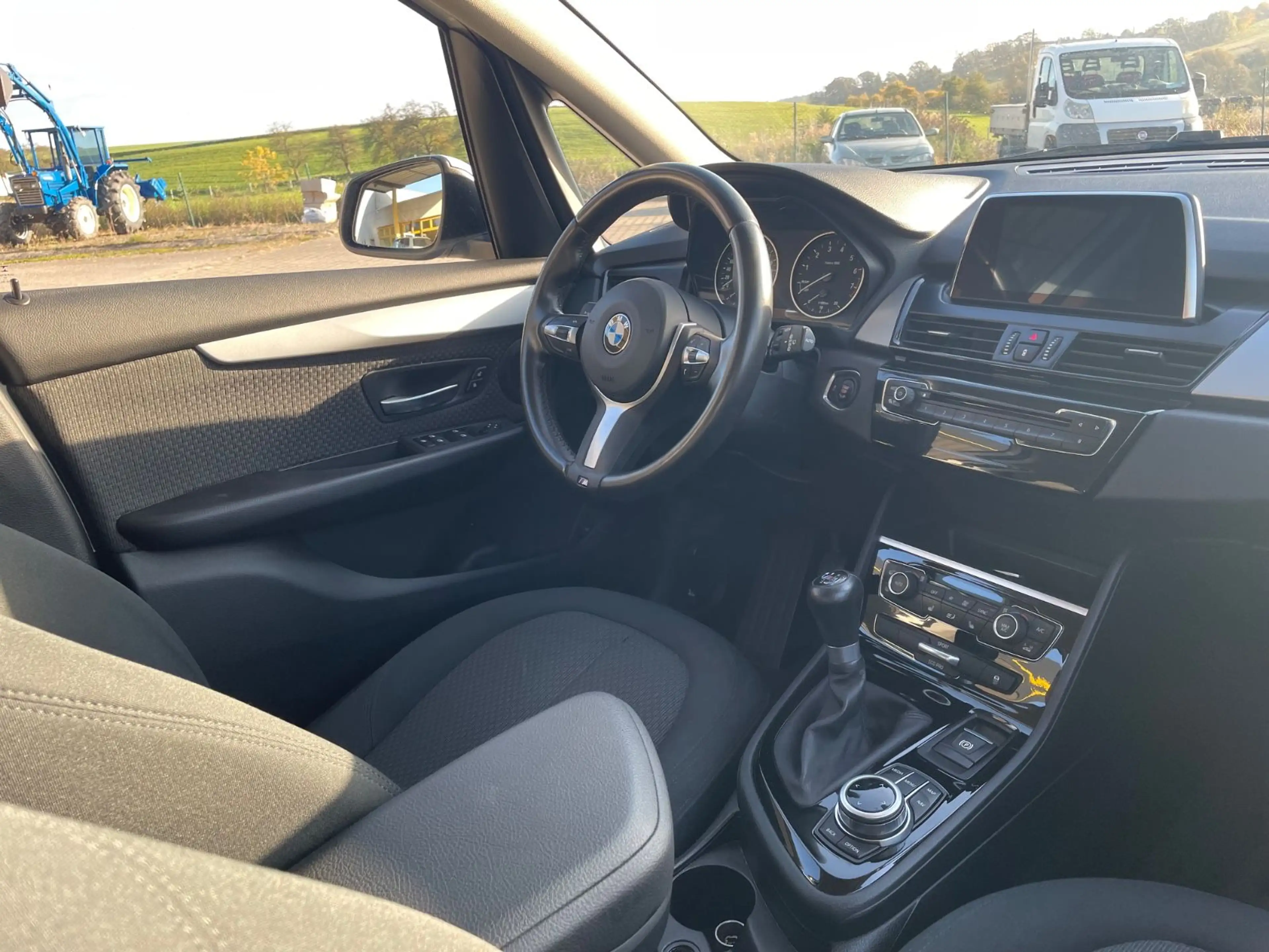 BMW 216 i Active Tourer Advantage — photo 7
