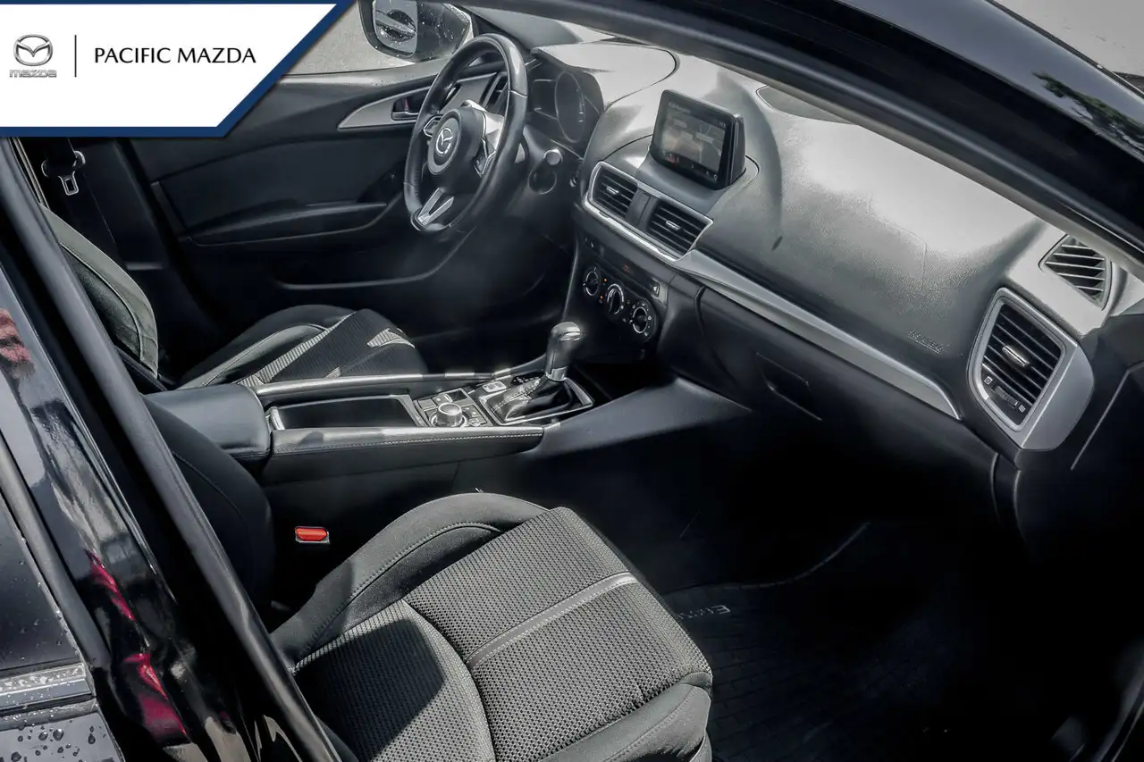 Mazda 3 fotografie Mazda 3
