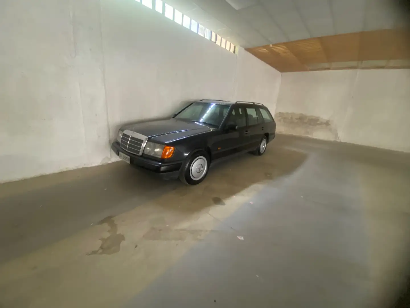 Mercedes-Benz E 200 E SW 200 TE Negru - 1