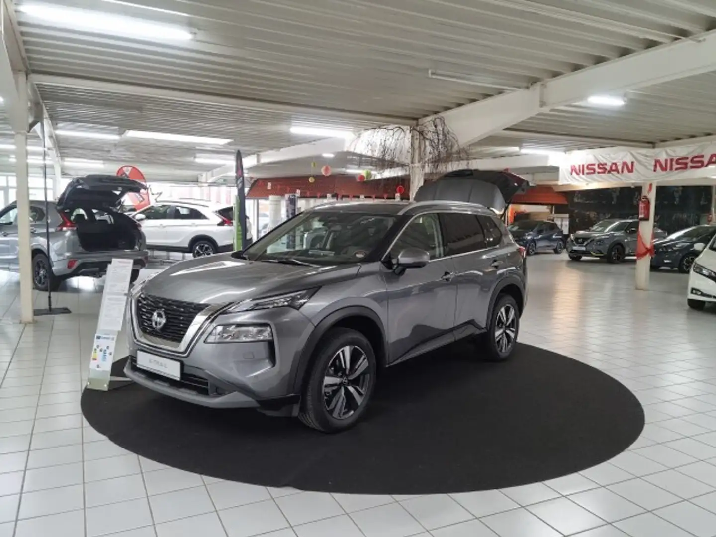 Nissan X-Trail 1.5 N-Connecta Anhängerlast 2T Silber - 1