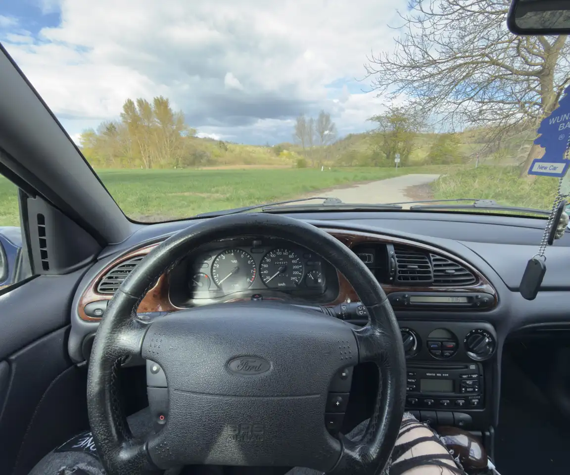 Ford Mondeo Ghia, foto 9