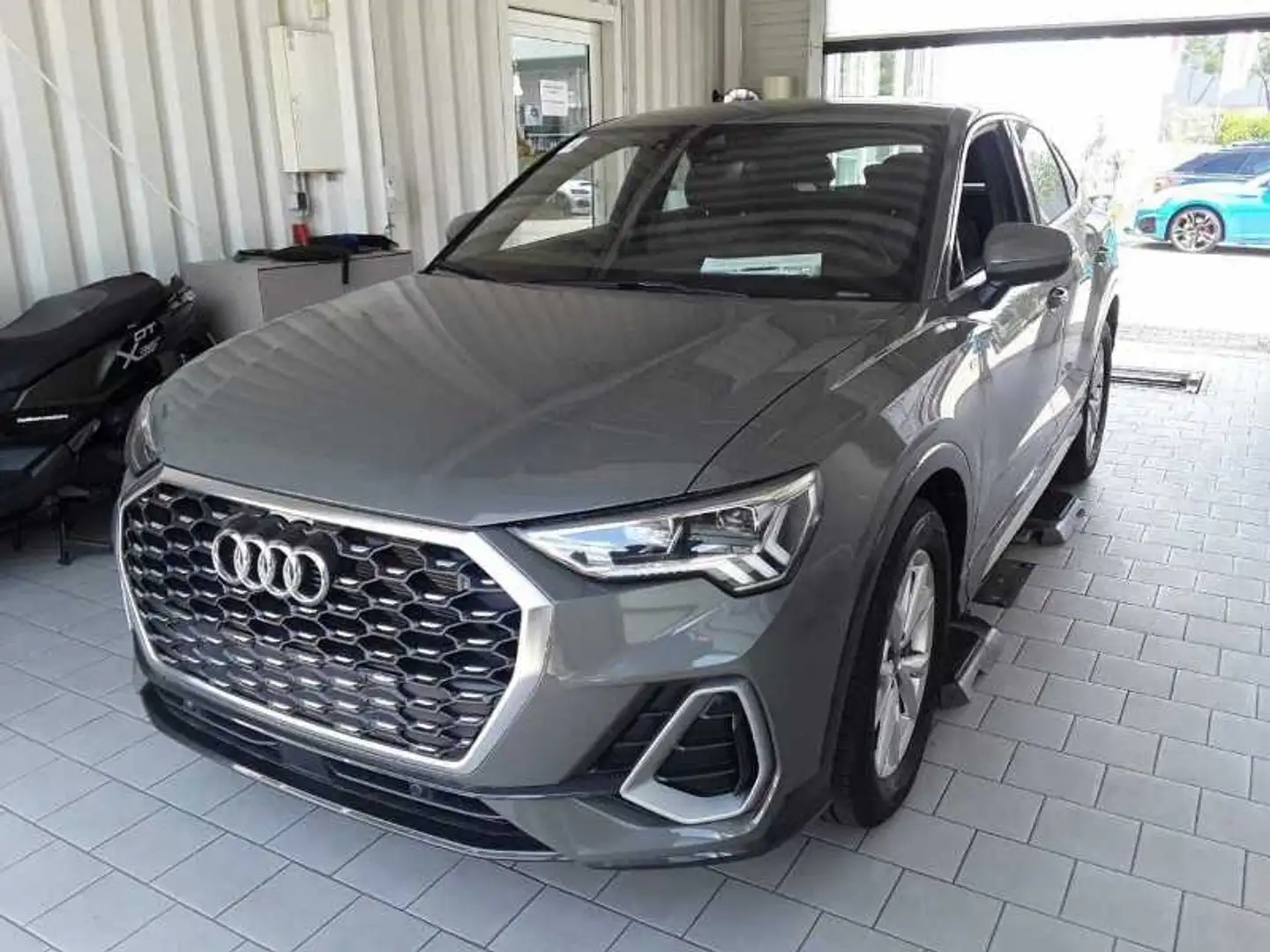 Audi Q3 Sportback S line 35 TDI S tronic ACC VC Lane Grigio - 2
