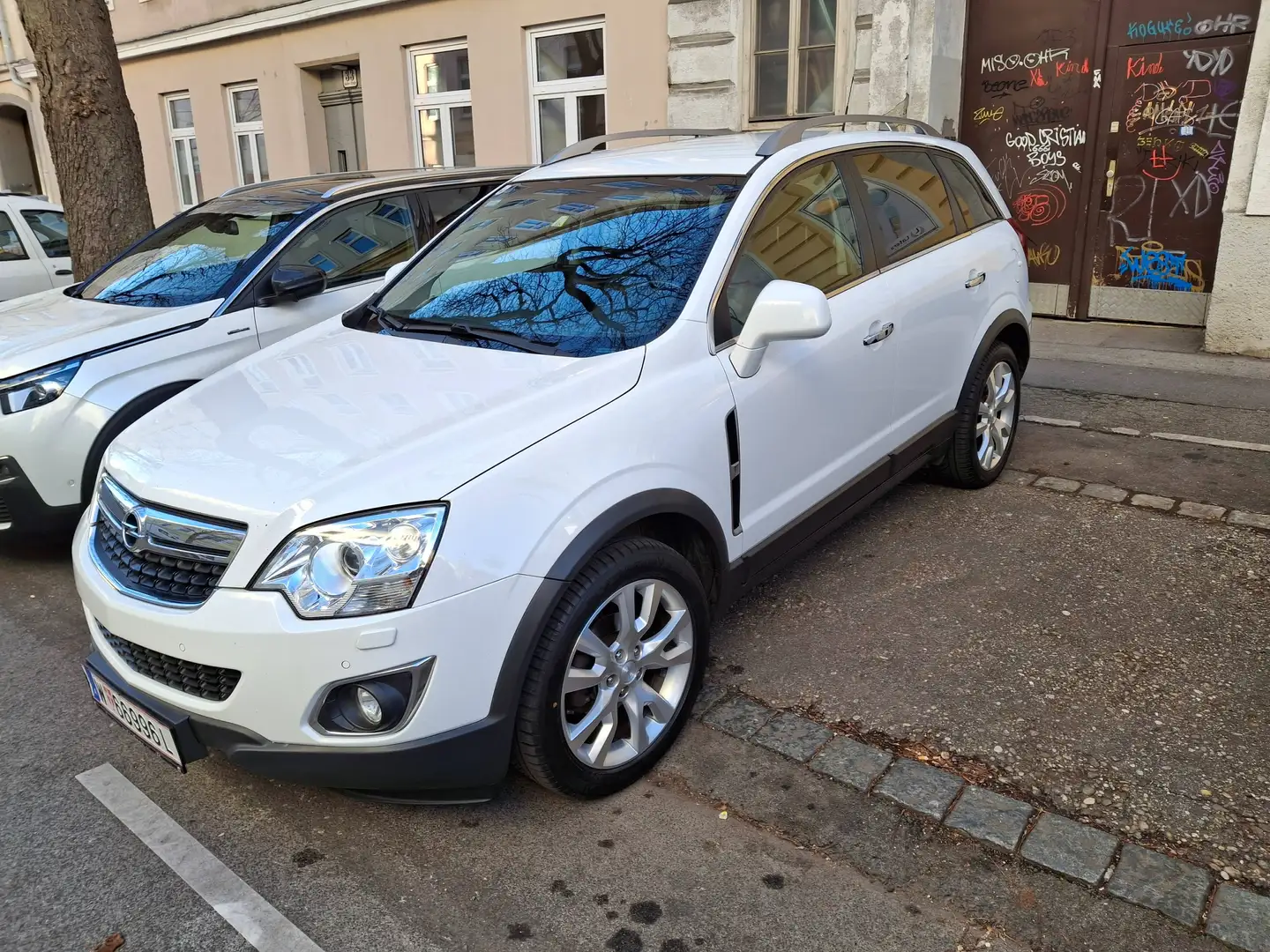 Opel Antara Antara 2,2 CDTI 4×4, Cosmo DPF Aut. Cosmo Weiß - 1