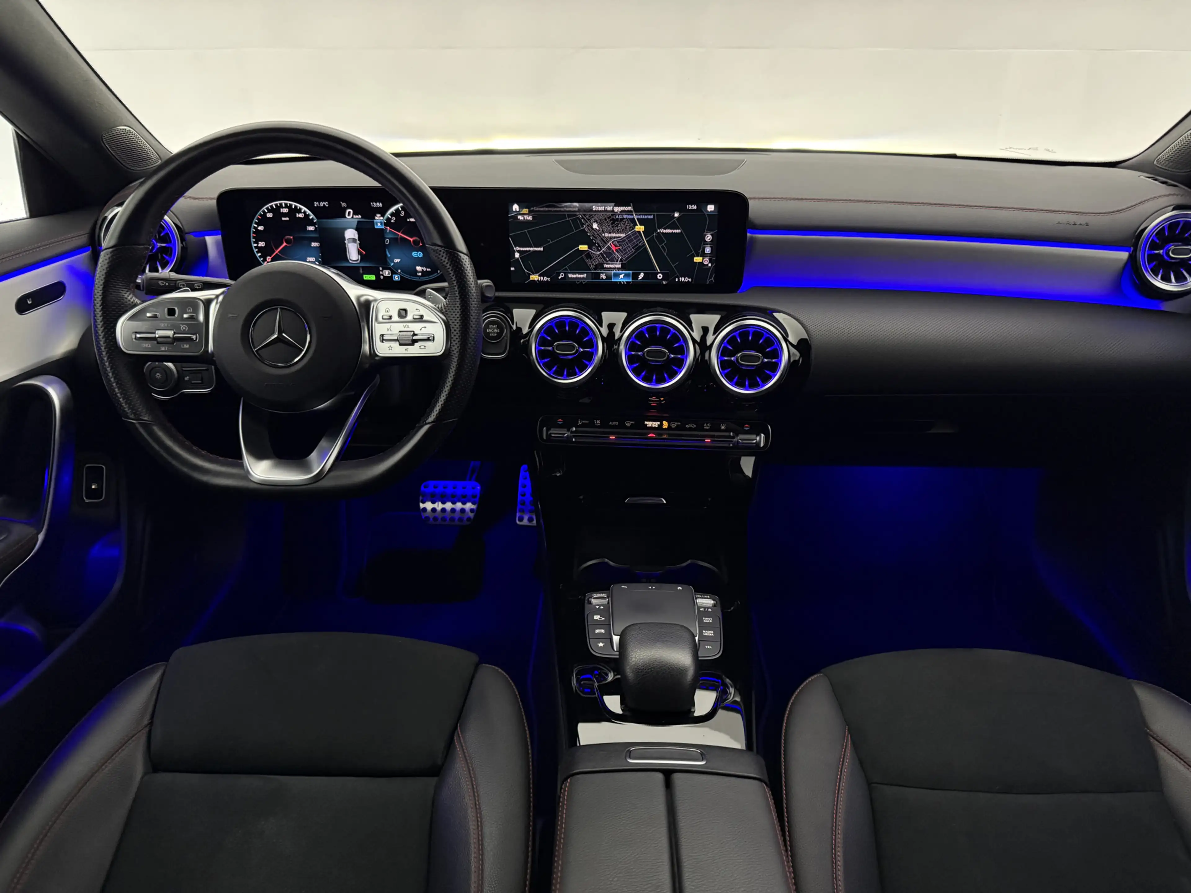 Mercedes-Benz CLA 250 Shooting Brake e AMG Limited | Camera | Virtual | — photo 2