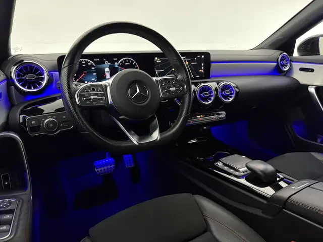 Mercedes-Benz Cla view 14