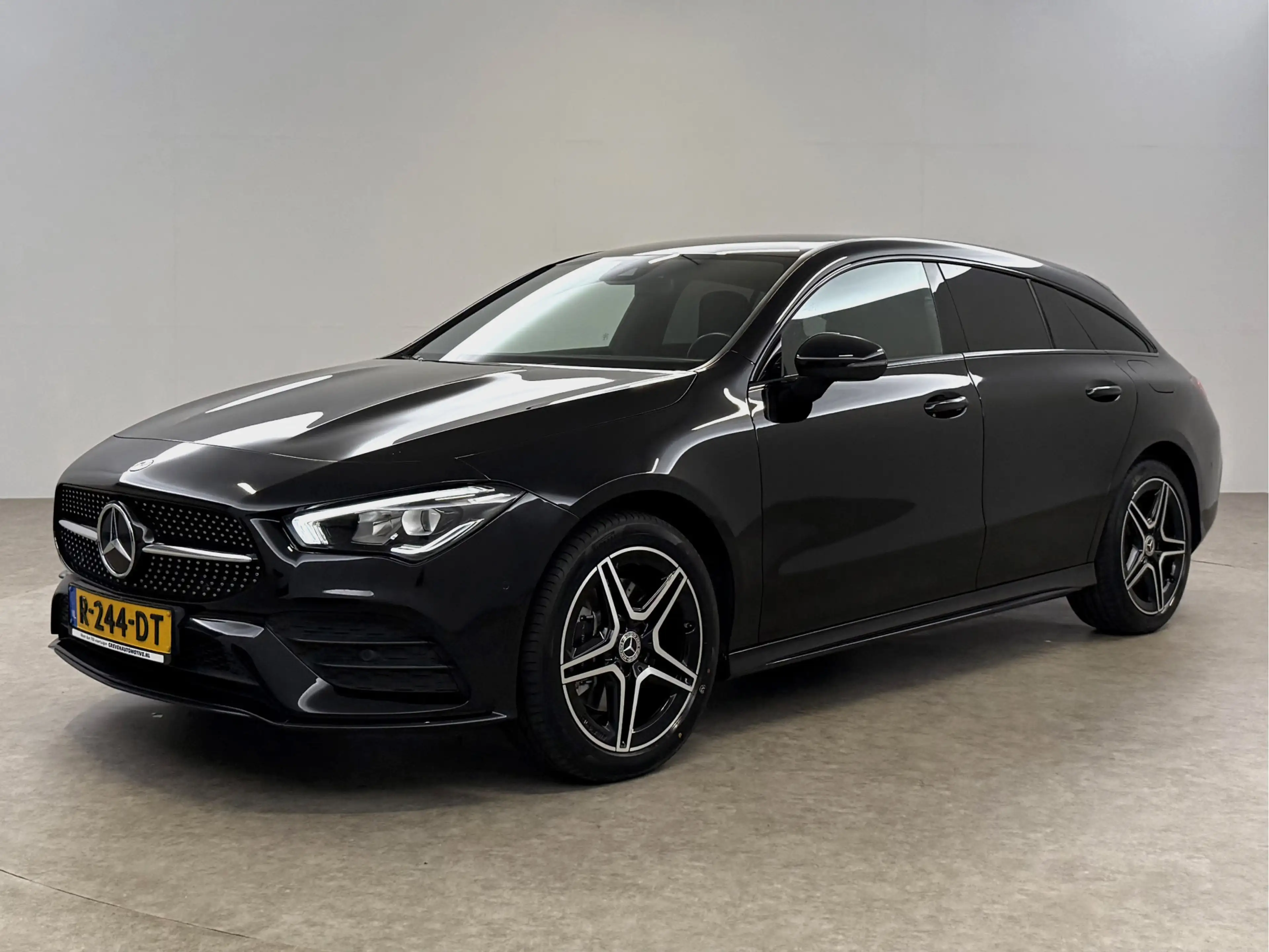 Mercedes-Benz CLA 250 Shooting Brake e AMG Limited | Camera | Virtual | — photo 6