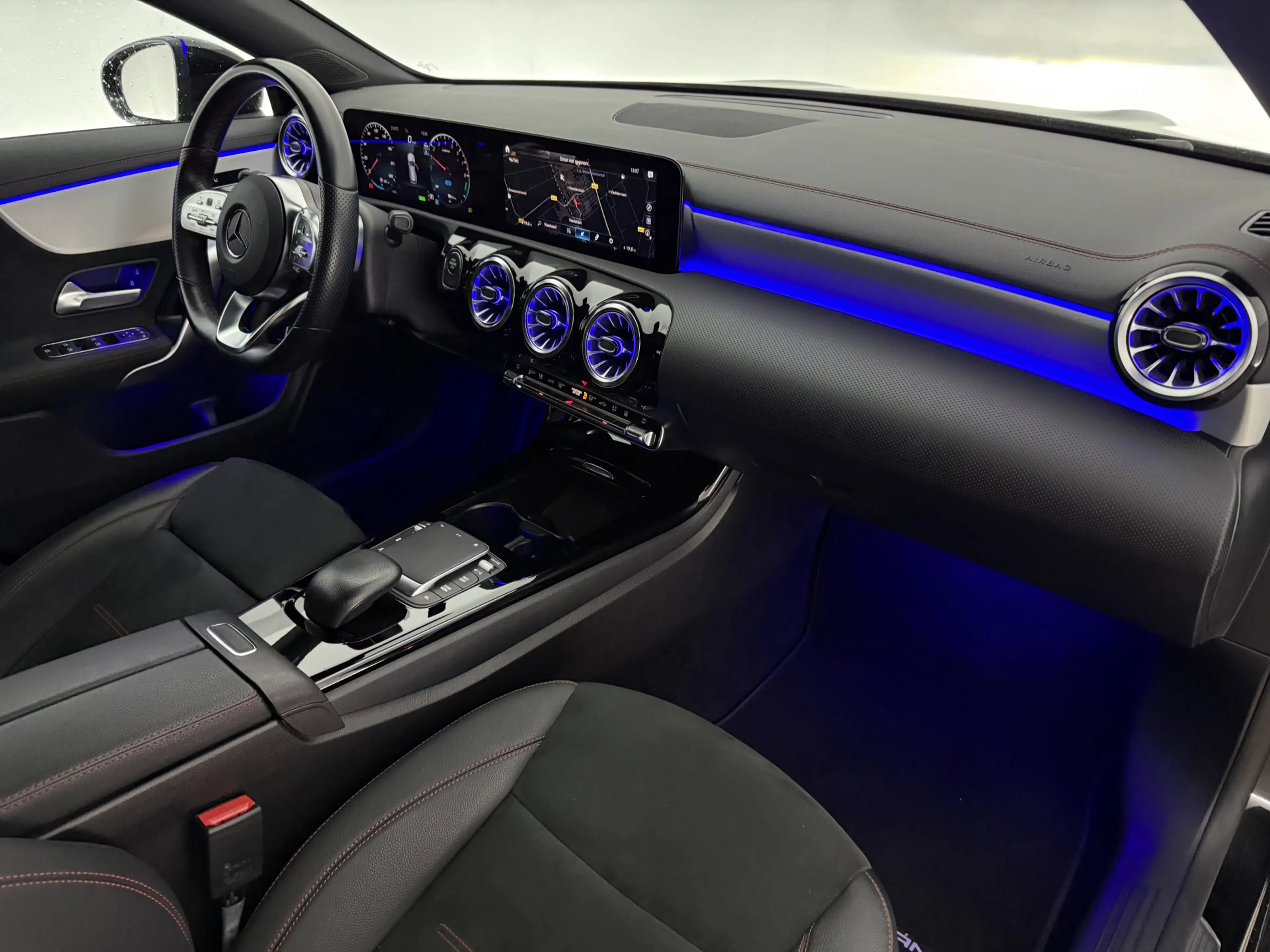 Mercedes-Benz CLA 250 Shooting Brake e AMG Limited | Camera | Virtual | — photo 4