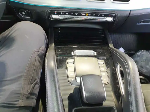 Mercedes-Benz Gle view 11