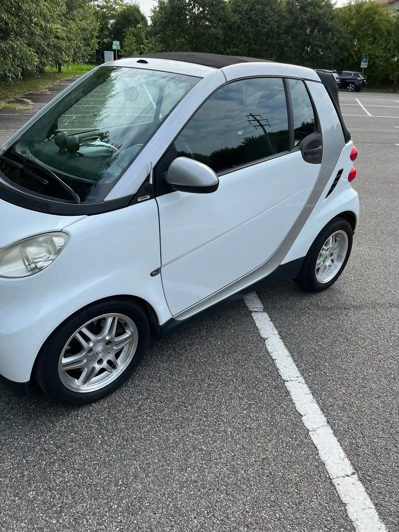 smart forTwo Fortwo Cabrio 1.0 mhd Pulse 71cv Bianco - 1