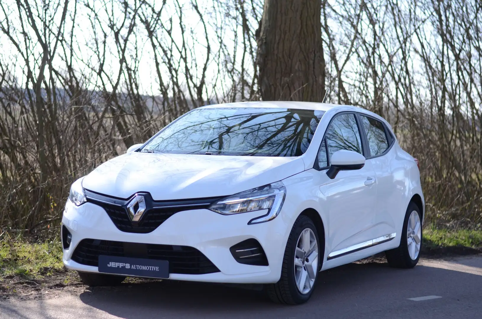 Renault Clio 1.0 TCe Zen Blanc - 1