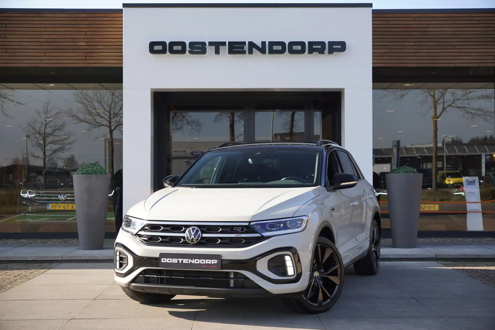 Volkswagen T-Roc 1.5TSI/150pk R-Line Blackstyle|2024|LED|19"Misano Grijs - 2