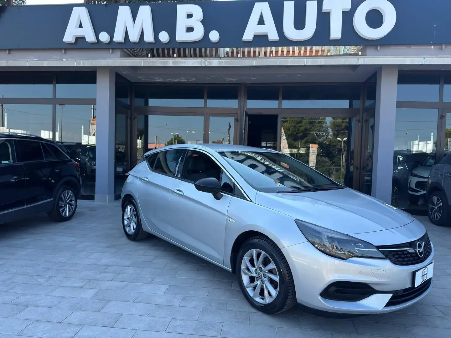 Opel Astra Astra V 2020 5p 1.2 t Business Elegance s Zilver - 1