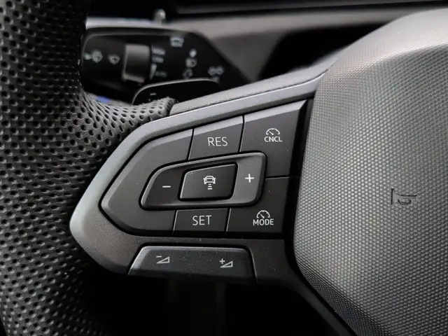 Volkswagen Tiguan Sport TDI DSG Ansicht 26