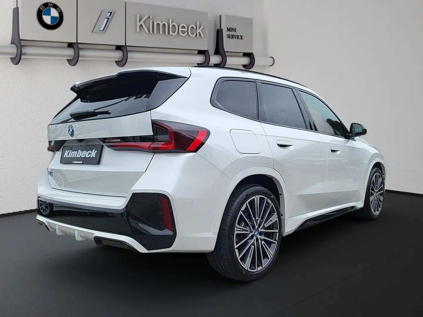BMW iX1 xDrive30 M SPORT ACC 360° AHK Pano HeadU HiFi Weiß - 2