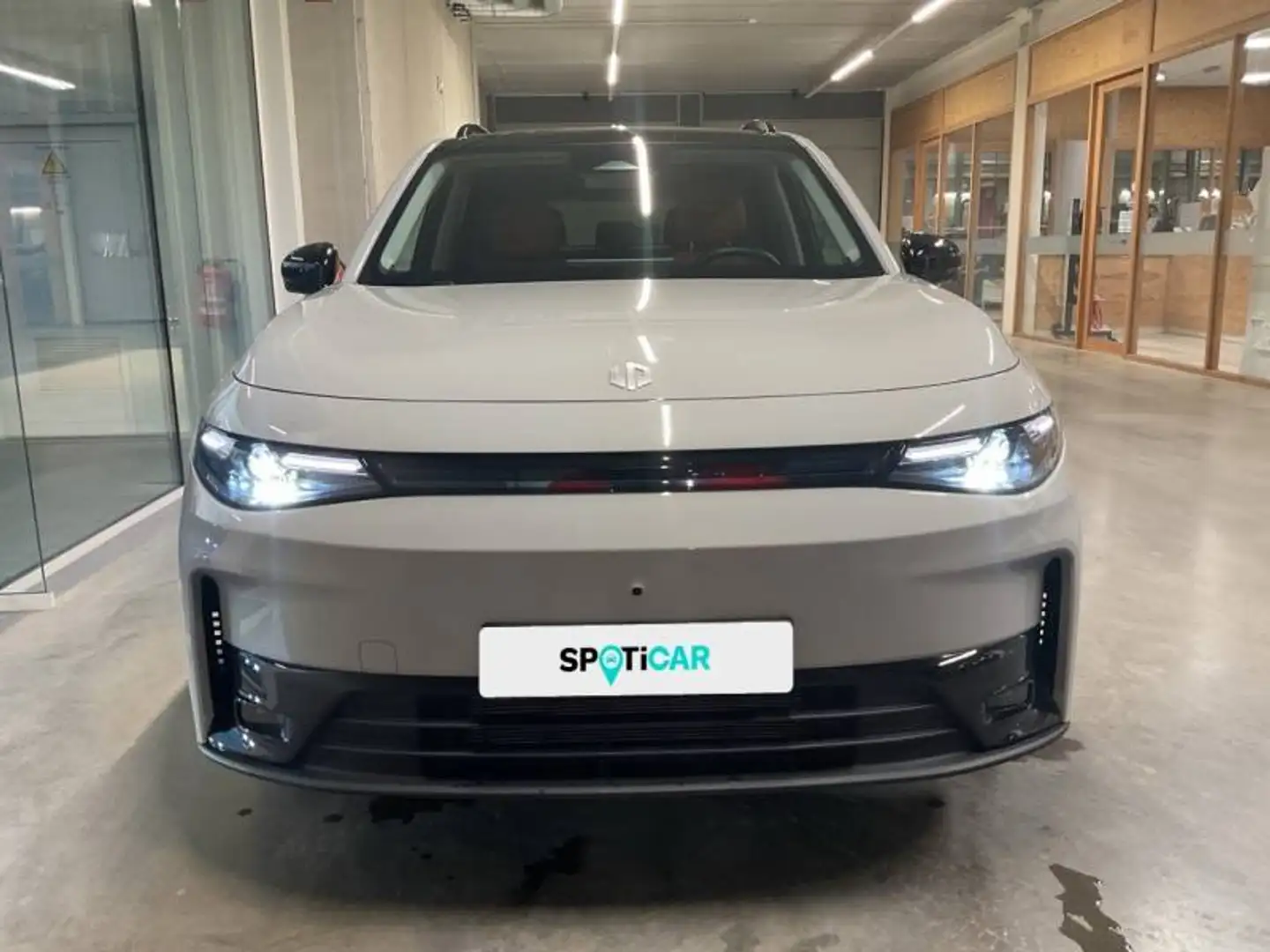 Leapmotor C10 1 REEV Design Beige - 2