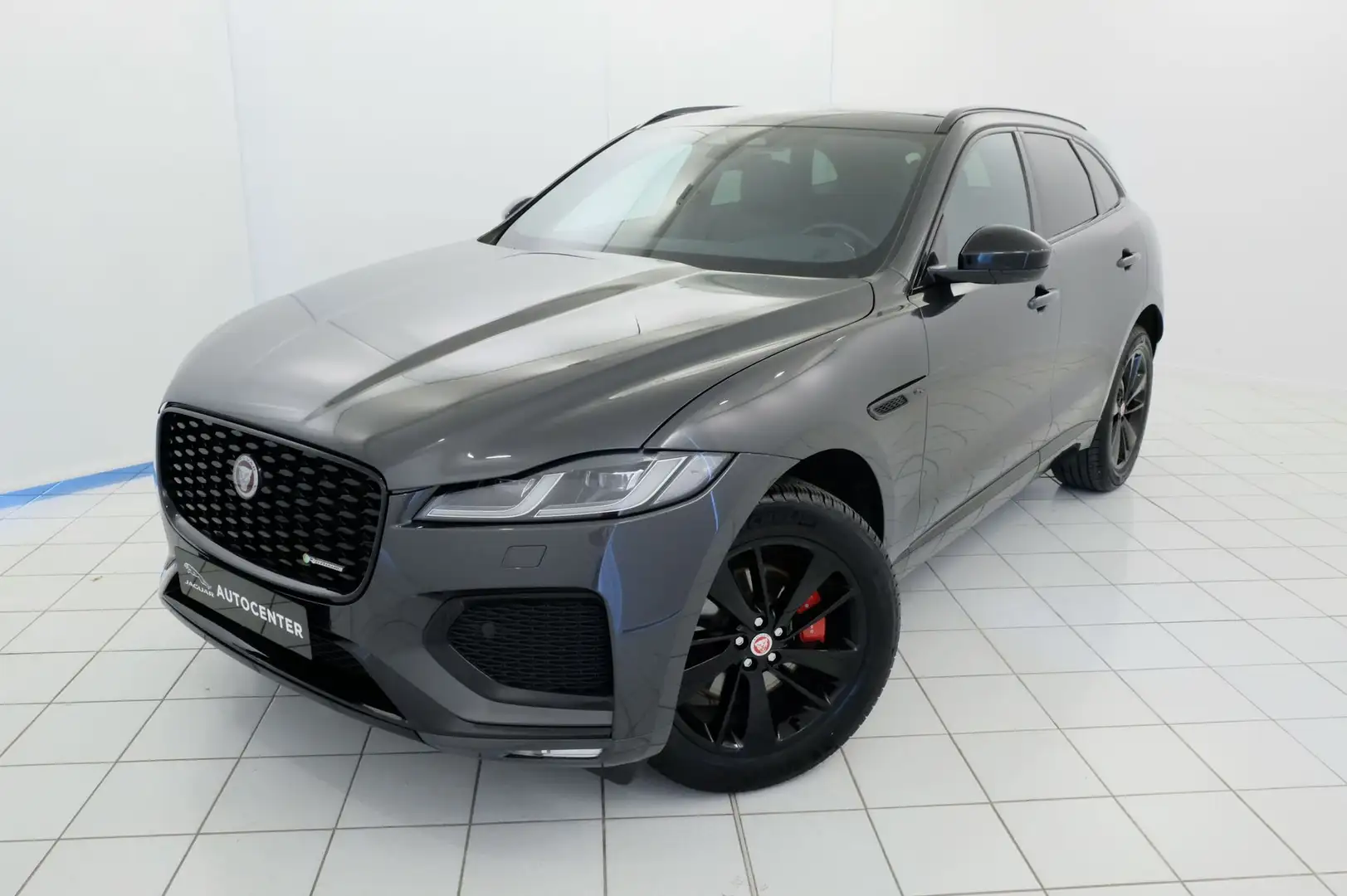 Jaguar F-Pace 2.0 D 204 CV AWD aut. R-Dynamic Black Grigio - 1
