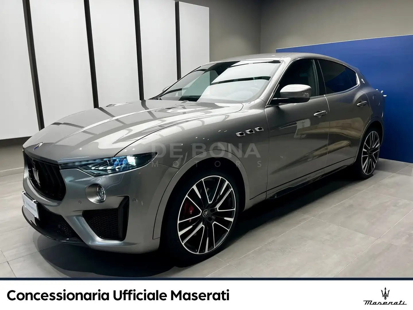 Maserati Levante 3.8 v8 trofeo 580cv auto Carbonio / Bowers&Wilkins Grigio - 2