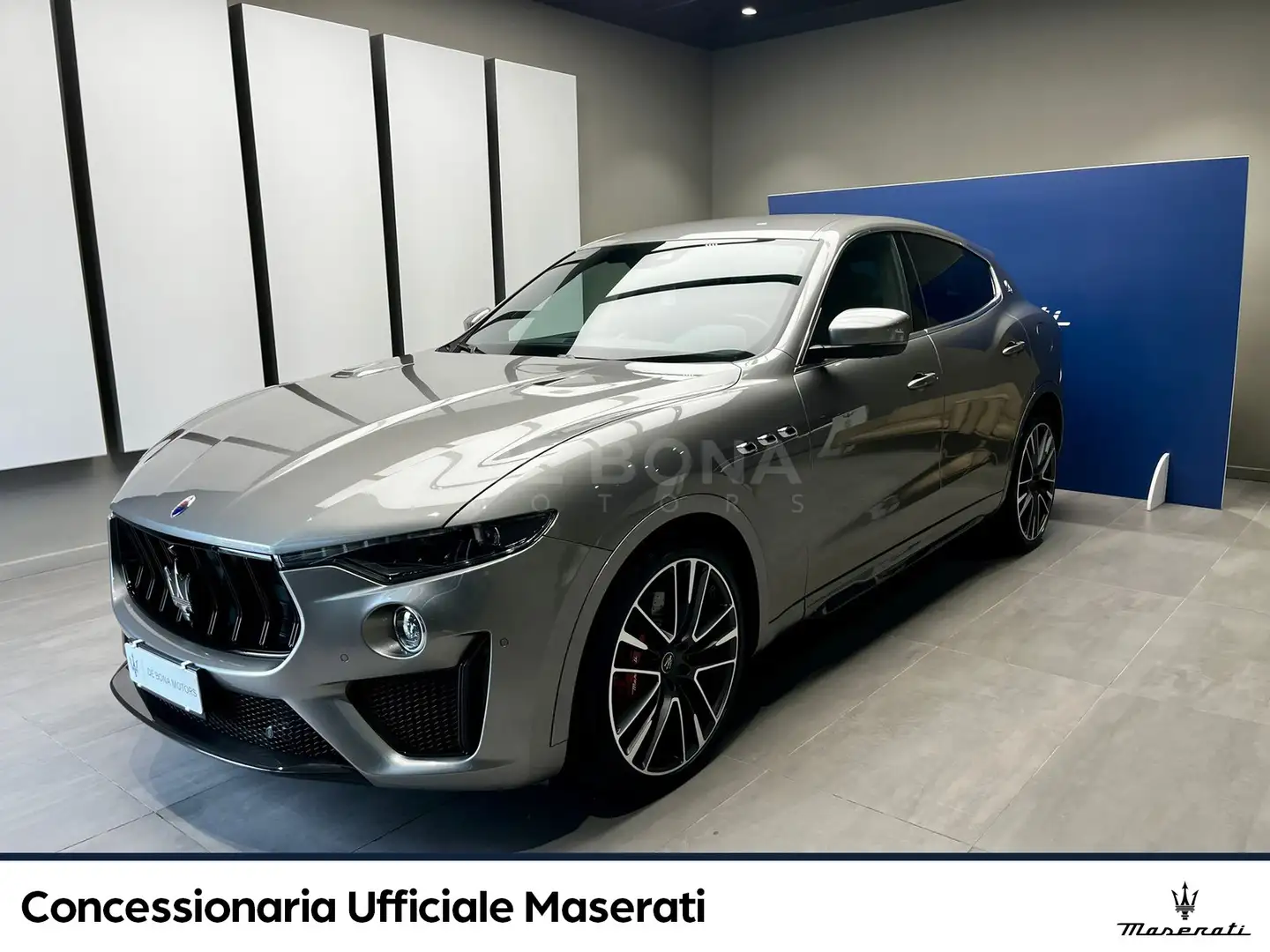 Maserati Levante 3.8 v8 trofeo 580cv auto Carbonio / Bowers&Wilkins Grigio - 1