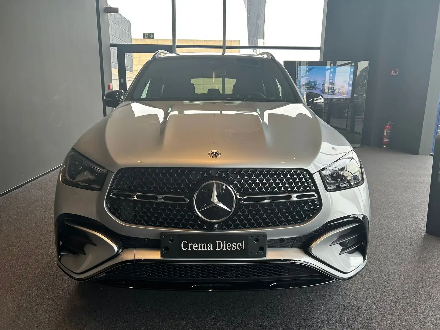 Mercedes-Benz GLE 300 GLE 300d 4MATIC AMG Line PREMIUM PLUS Argintiu - 1