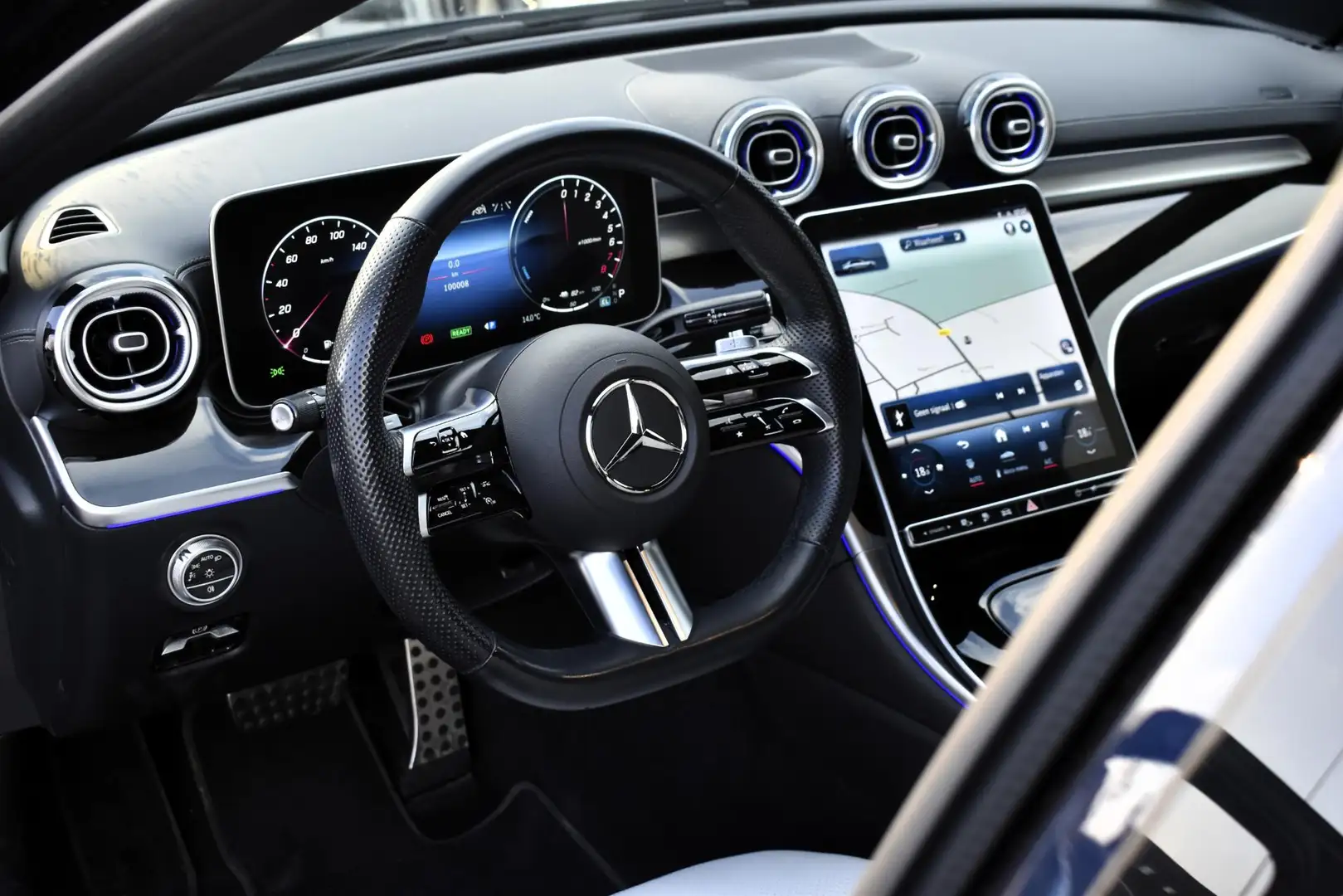 Mercedes-Benz C 300 e AMG Line Blau - 2