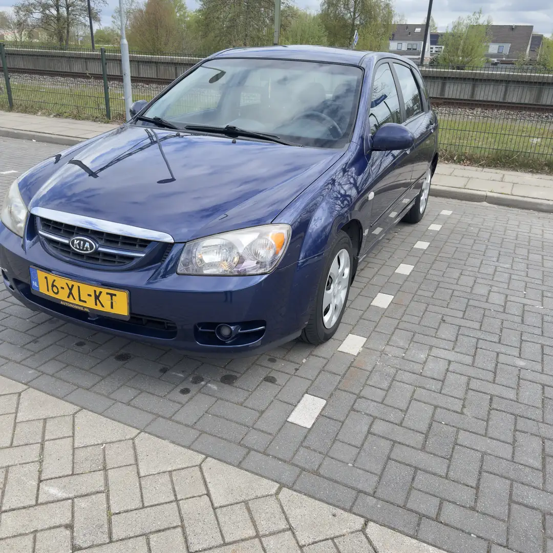 Kia Cerato 1.6 LX Blau - 1