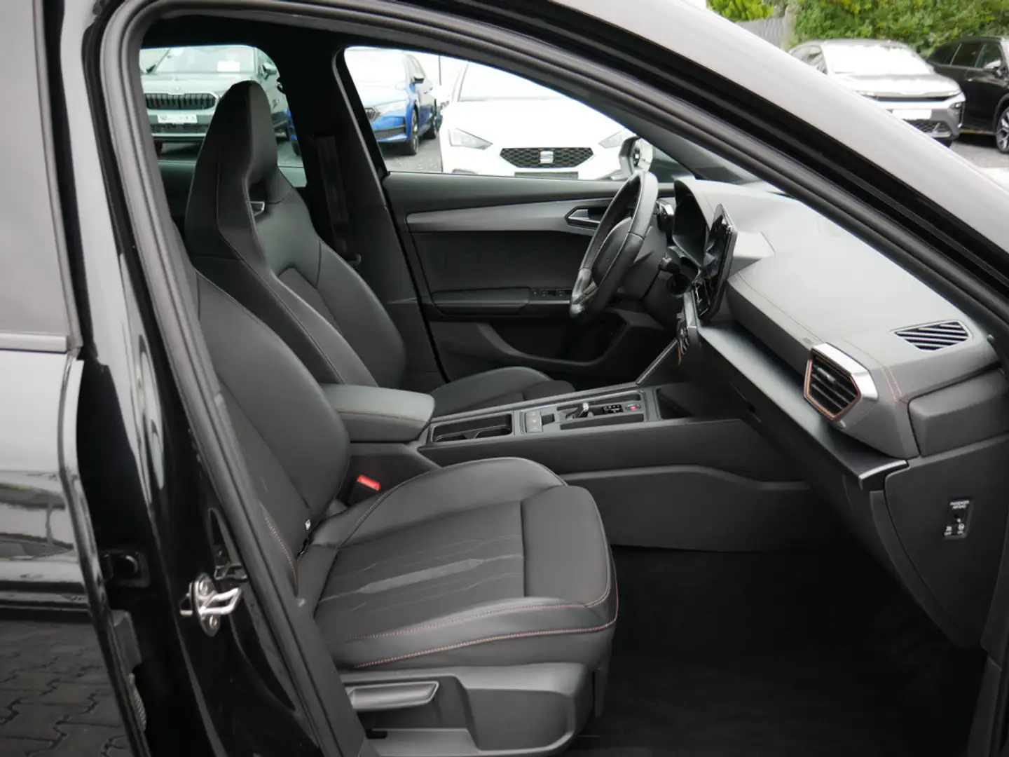 CUPRA Formentor 2.0 TDI 4Drive NAVI AHK ACC LED 19" Schwarz - 2