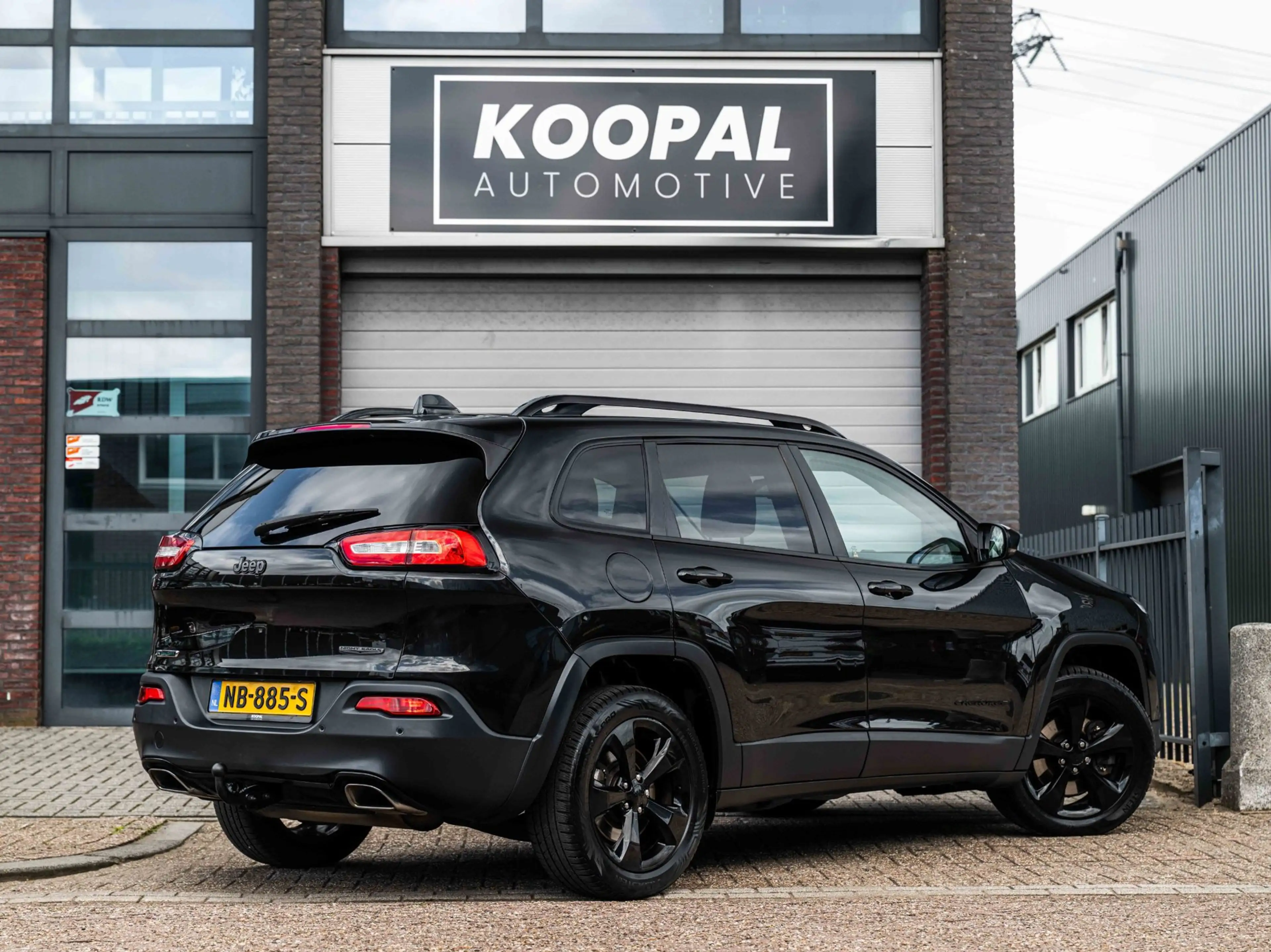Jeep Cherokee 2.2 Night Eagle | Trekhaak | Bi-Xenon | €11.950 Ex — photo 2