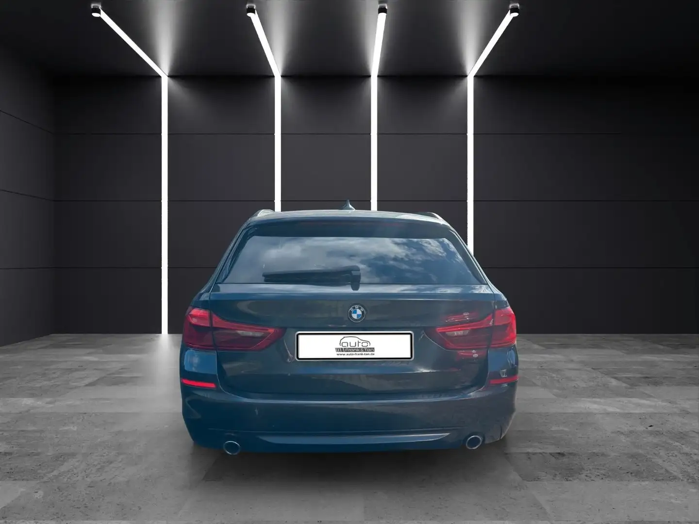 BMW 520 d Touring Business auto Чёрный - 2