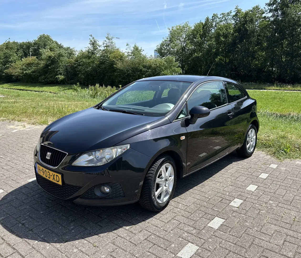 SEAT Ibiza 1.4 Reference Zwart - 1