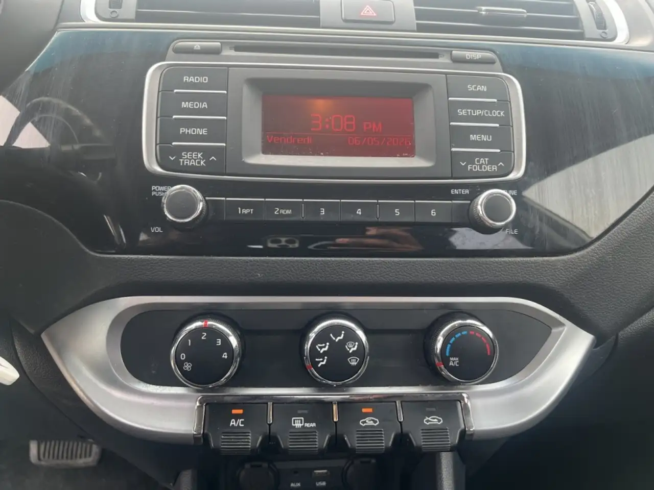 Kia Rio снимка Kia Rio